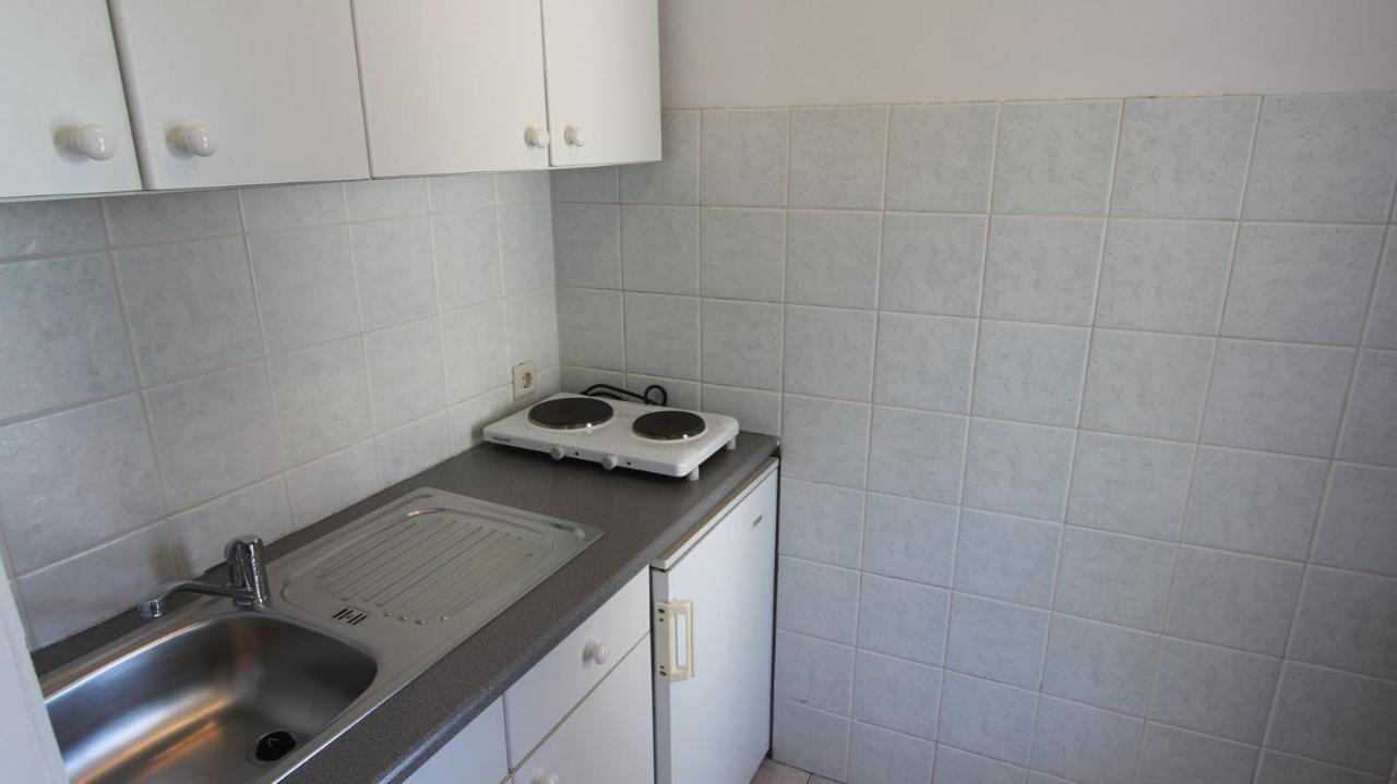 Apartments Eva Malinska Ngoại thất bức ảnh
